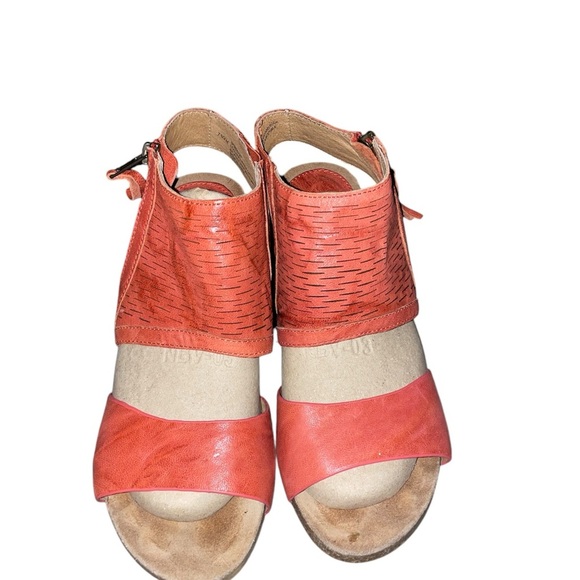 Sofft Milan ankle cuff Sandals - Picture 8 of 9